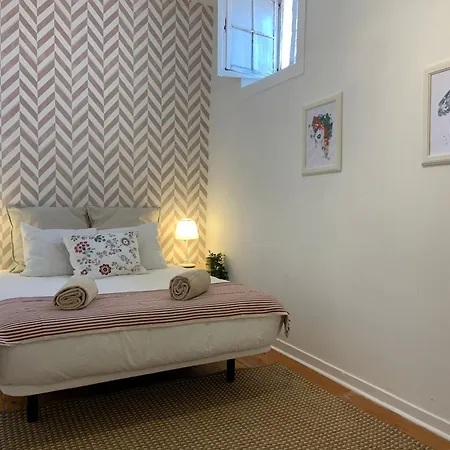 As A Local! Santos Historical Iv ゲストハウス リスボン